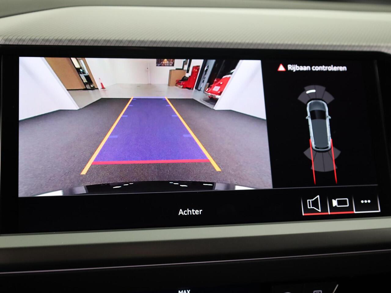 Audi Q4 e-tron 40 Advanced edition 63 kWh 204pk | Achteruitrijcamera | Assistentiepakket plus | Optiekpakket zwart plus | Privacy glas | Adaptive cruise control |