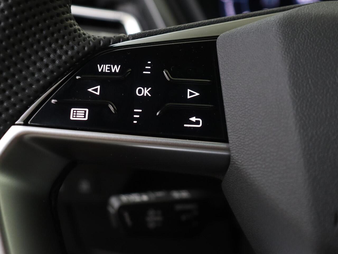 Audi Q4 e-tron 45 quattro S Edition 82 kWh | Panoramadak | 20 inch LM velgen | Achteruitrijcamera | Matrix | navigatie