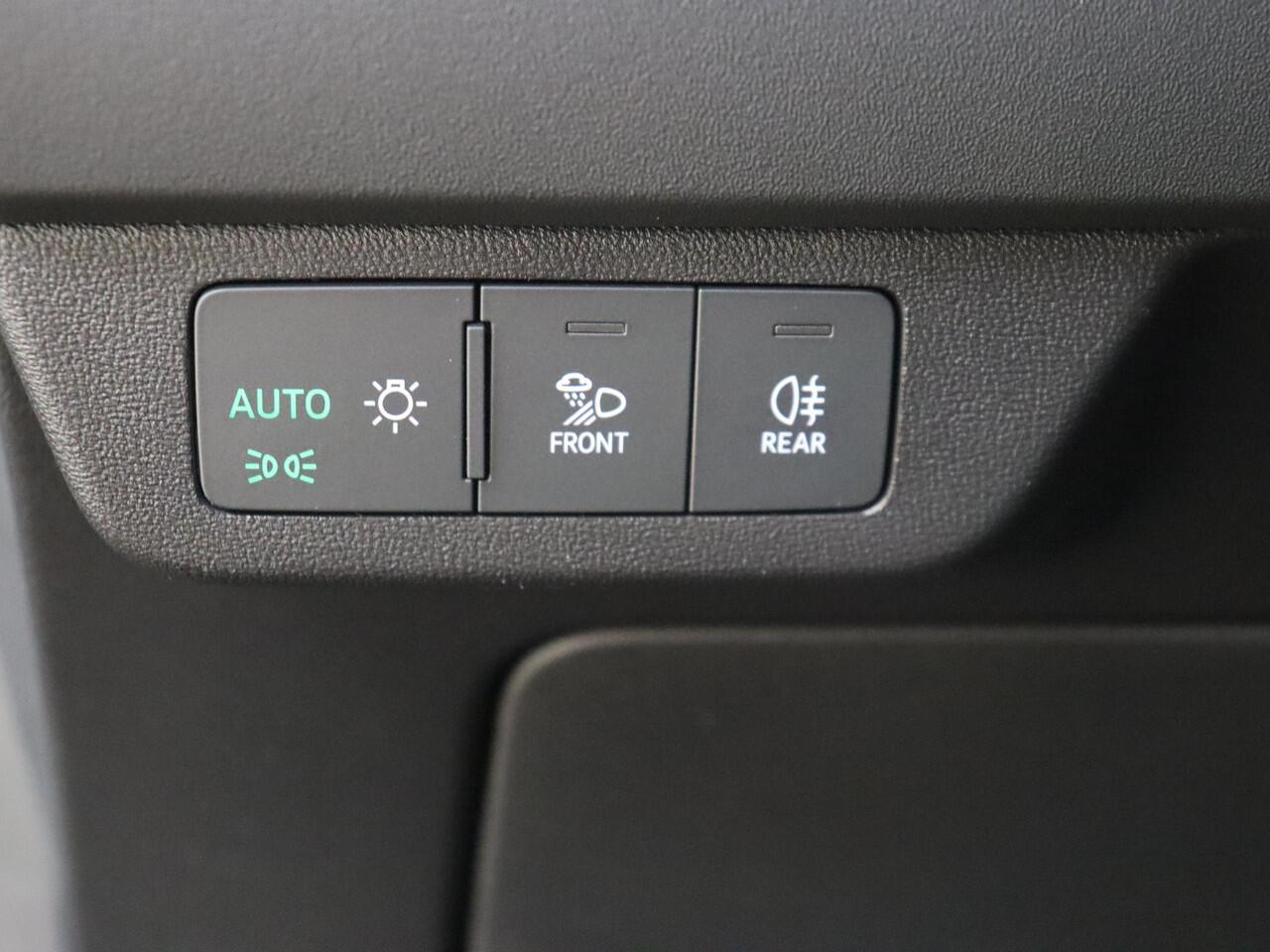 Audi Q4 e-tron 45 quattro S Edition 82 kWh | Panoramadak | 20 inch LM velgen | Achteruitrijcamera | Matrix | navigatie