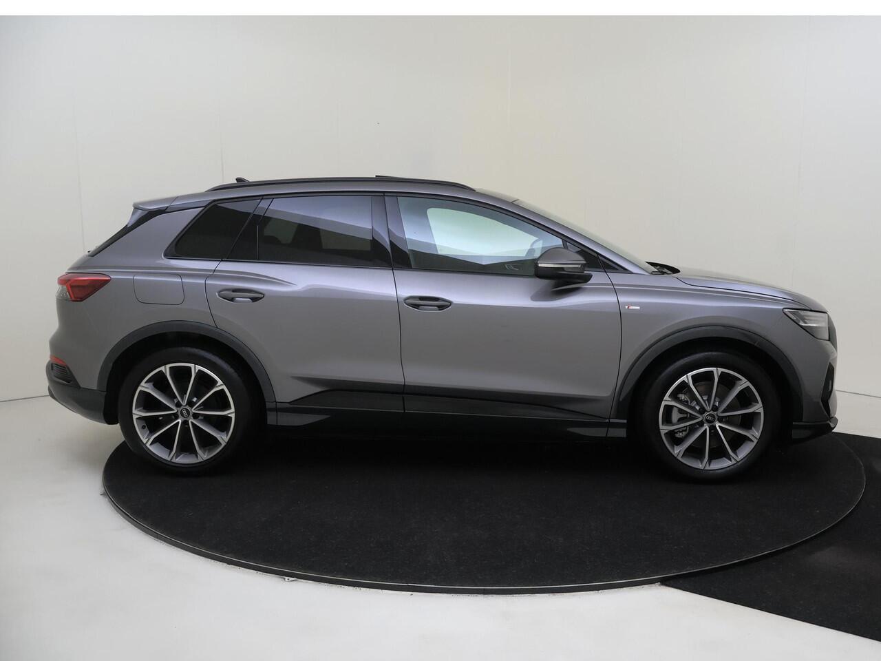 Audi Q4 e-tron 45 quattro S Edition 82 kWh | Panoramadak | 20 inch LM velgen | Achteruitrijcamera | Matrix | navigatie