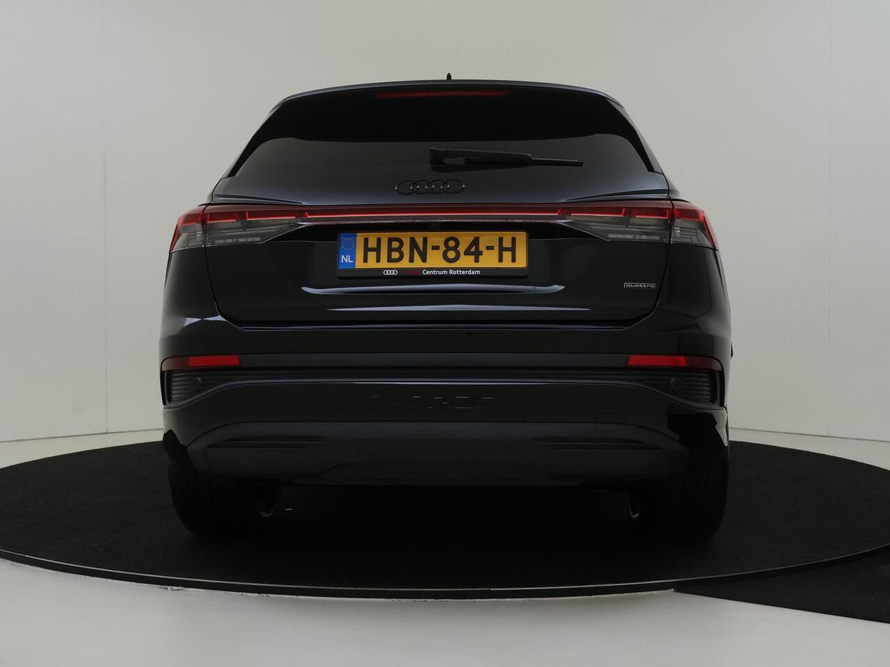 Audi Q4 e-tron 45 quattro Advanced edition 82 kWh | Achteruitrijcamera | LED Matrix | Stoelverwarming | Navigatie | Adaptieve cruise control | CarPlay | Elektrische achterklep |