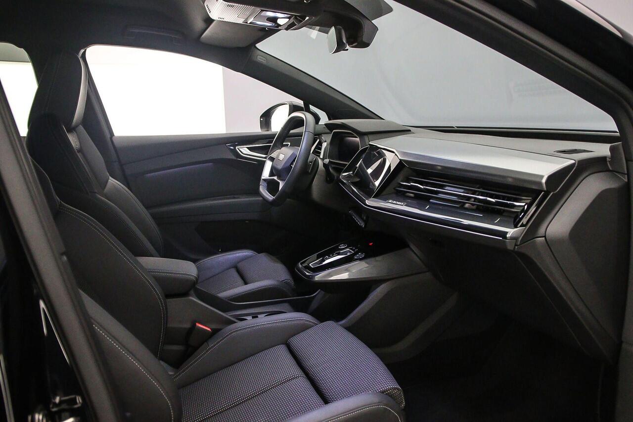 Audi Q4 e-tron 45 quattro S Edition 82 kWh | Camera | Matrix | ACC | Carplay | Audi sound | Parkeerhulp plus |