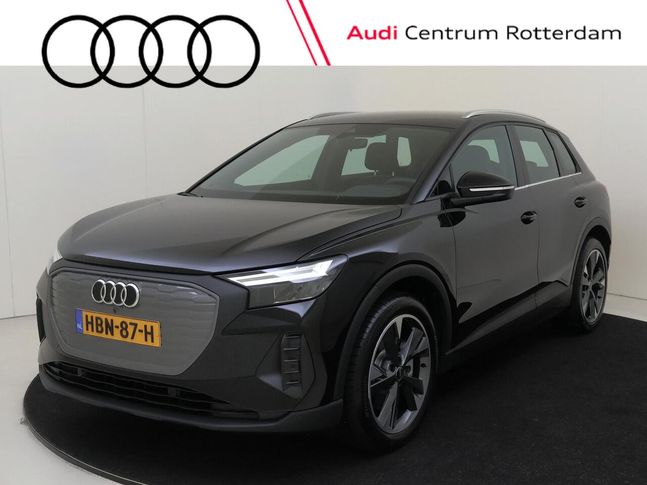 Audi Q4 e-tron 45 quattro S Edition 82 kWh | lederen bekleding | 20 inch LM velgen | Achteruitrijcamera | Verwarmbare voorstoelen | Elek. bedienbare achterklep