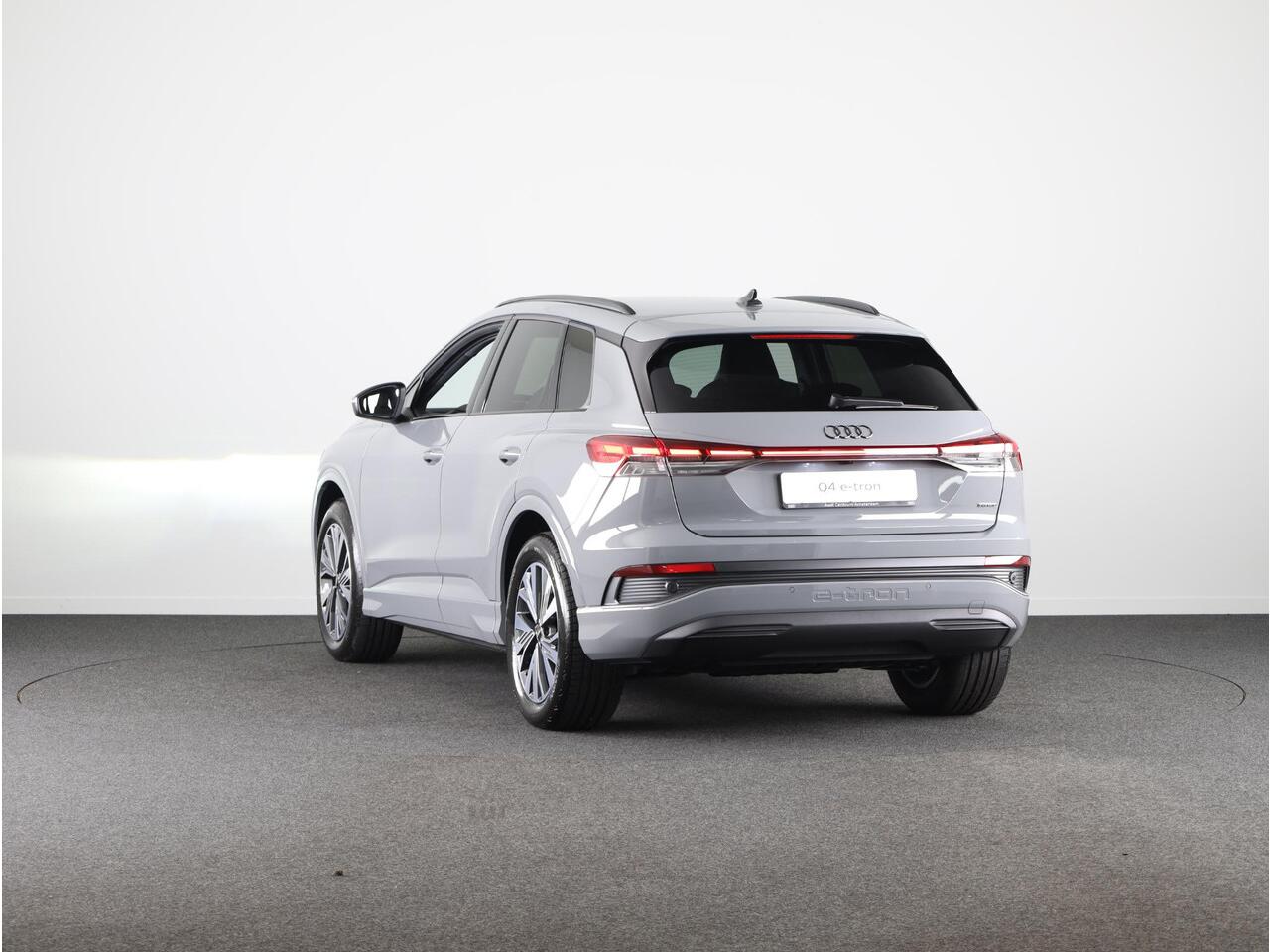 Audi Q4 e-tron 45 quattro Advanced edition 82 kWh 286pk | Assistentiepakket |Comfortpakket | Optiek pakket zwart Plus