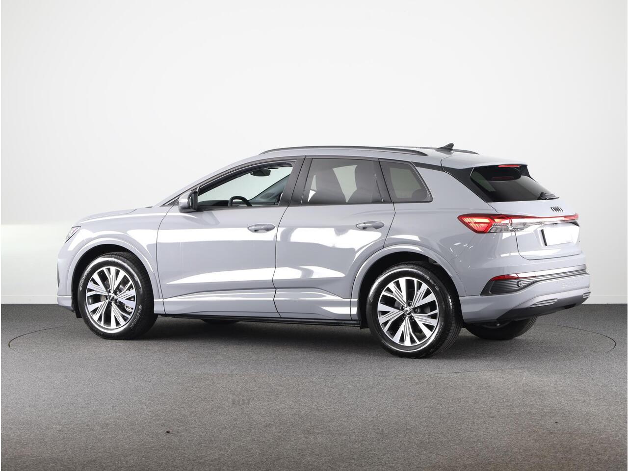 Audi Q4 e-tron 45 quattro Advanced edition 82 kWh 286pk | Assistentiepakket |Comfortpakket | Optiek pakket zwart Plus