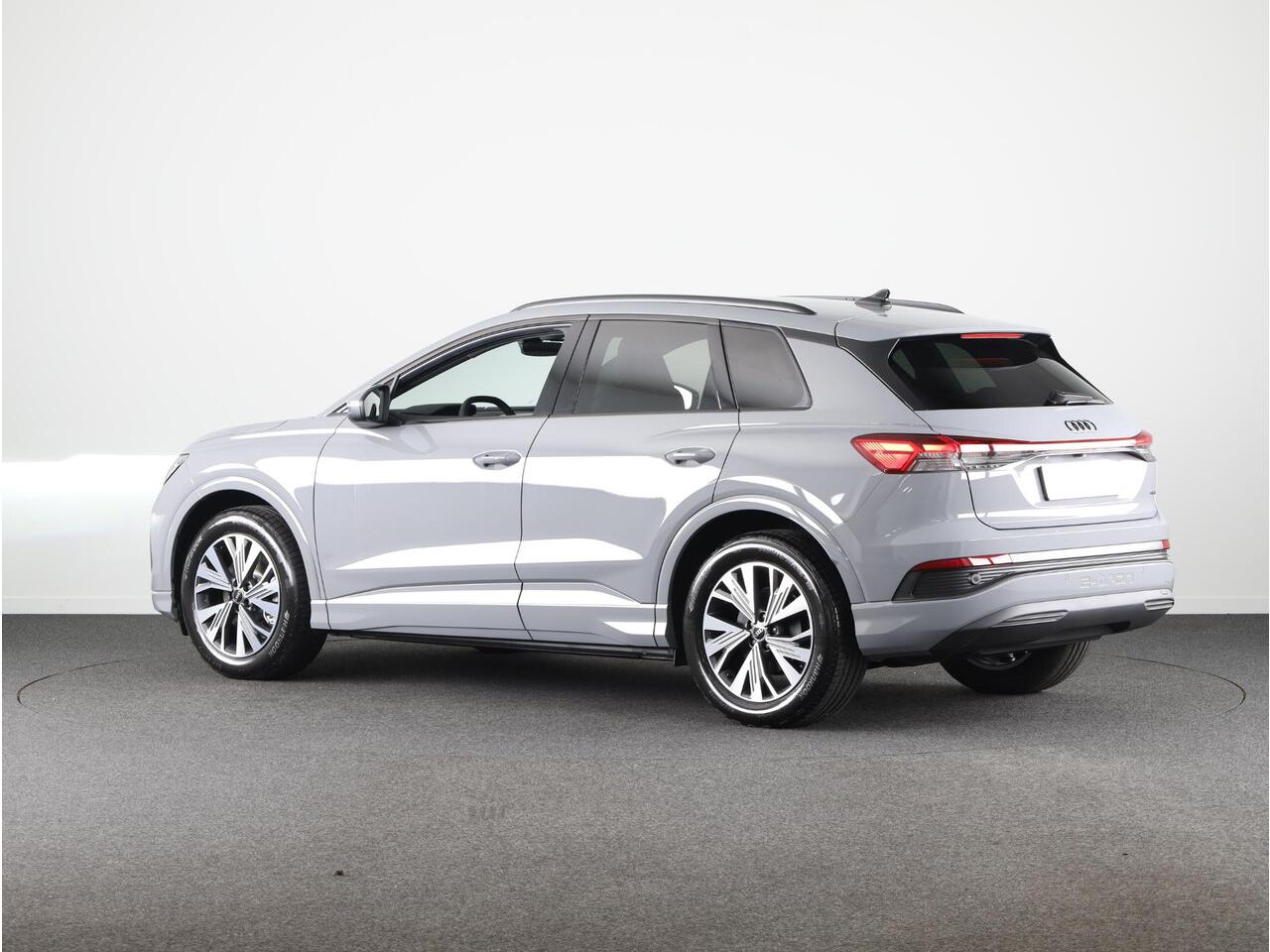 Audi Q4 e-tron 45 quattro Advanced edition 82 kWh 286pk | Assistentiepakket |Comfortpakket | Optiek pakket zwart Plus