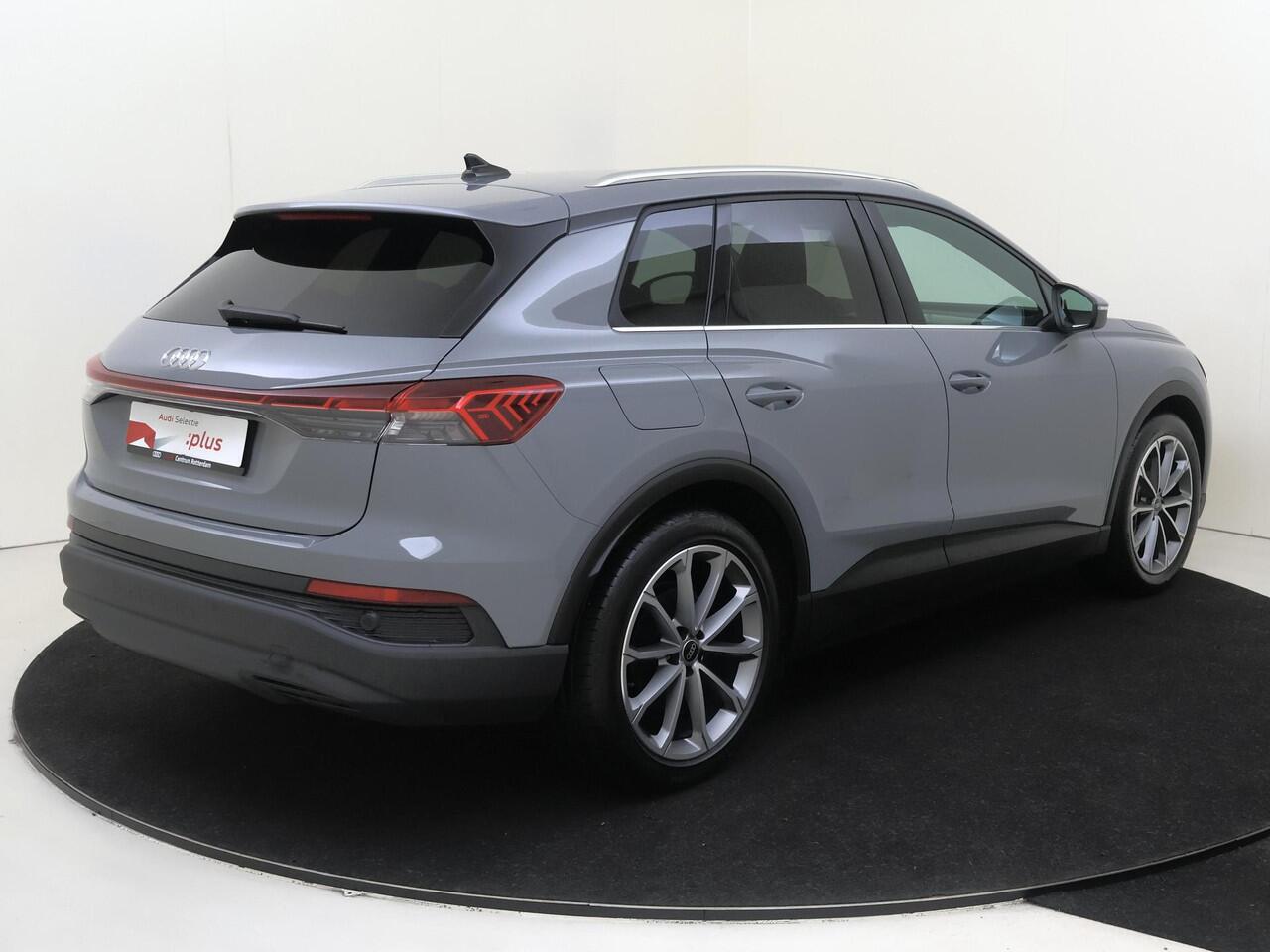 Audi Q4 e-tron 40 Advanced edition 63 kWh | Trekhaak | 3-zone airco | Keyless | Parkeersensoren | Adaptieve cruise control | CarPlay | Navigatie |