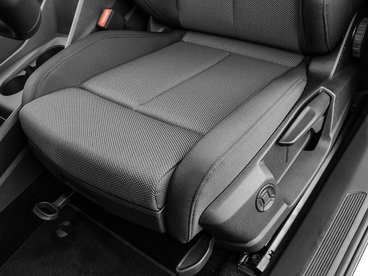 Audi Q4 e-tron 40 Advanced Edition 204pk · Glazen panoramadak · 360 Camera · Side Assist · Stoelverwarming · ACC · Garantie t/m 07-11-2027