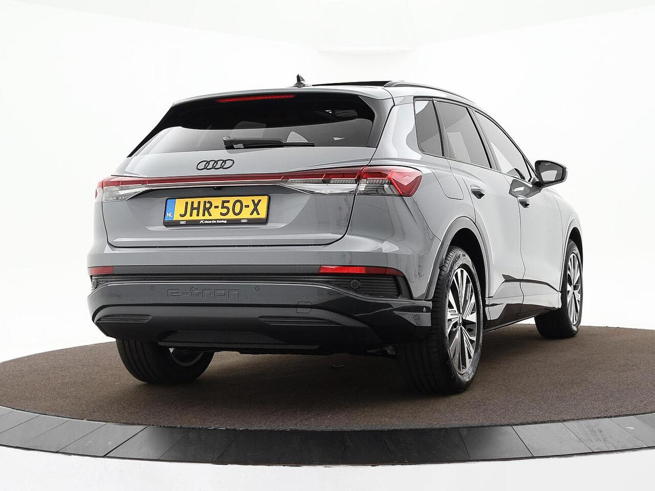 Audi Q4 e-tron 40 Advanced Edition 204pk · Glazen panoramadak · 360 Camera · Side Assist · Stoelverwarming · ACC · Garantie t/m 07-11-2027