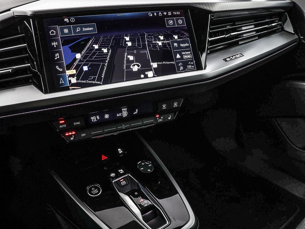Audi Q4 e-tron 40 Advanced Edition 204pk · Glazen panoramadak · 360 Camera · Side Assist · Stoelverwarming · ACC · Garantie t/m 07-11-2027