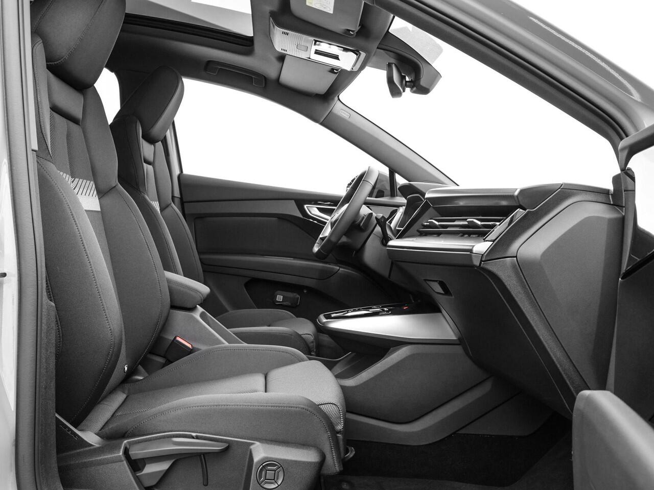 Audi Q4 e-tron 40 Advanced Edition 204pk · Glazen panoramadak · 360 Camera · Side Assist · Stoelverwarming · ACC · Garantie t/m 07-11-2027
