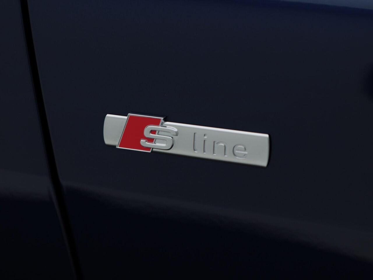 Audi Q4 e-tron 40 | S edition | 204 PK | 20 inch velgen | Privacyglas | Zwart Optiek Plus | Trekhaak |