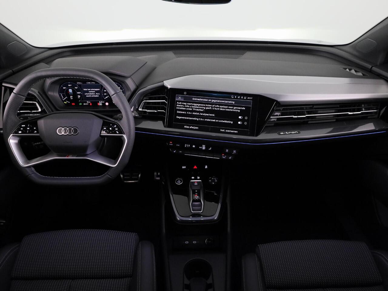 Audi Q4 e-tron 45 S edition Competition 82 kWh 286 pk | Assistentiepakket plus | Comfortpakket plus | Glazen panoramadak | Ambient lichtpakket |