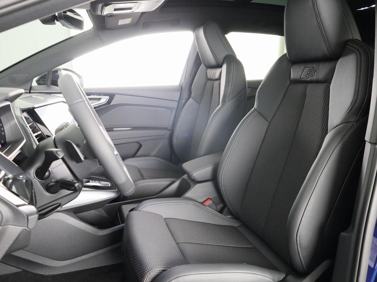 Audi Q4 e-tron 45 S edition Competition 82 kWh 286 pk | Assistentiepakket plus | Comfortpakket plus | Glazen panoramadak | Ambient lichtpakket |