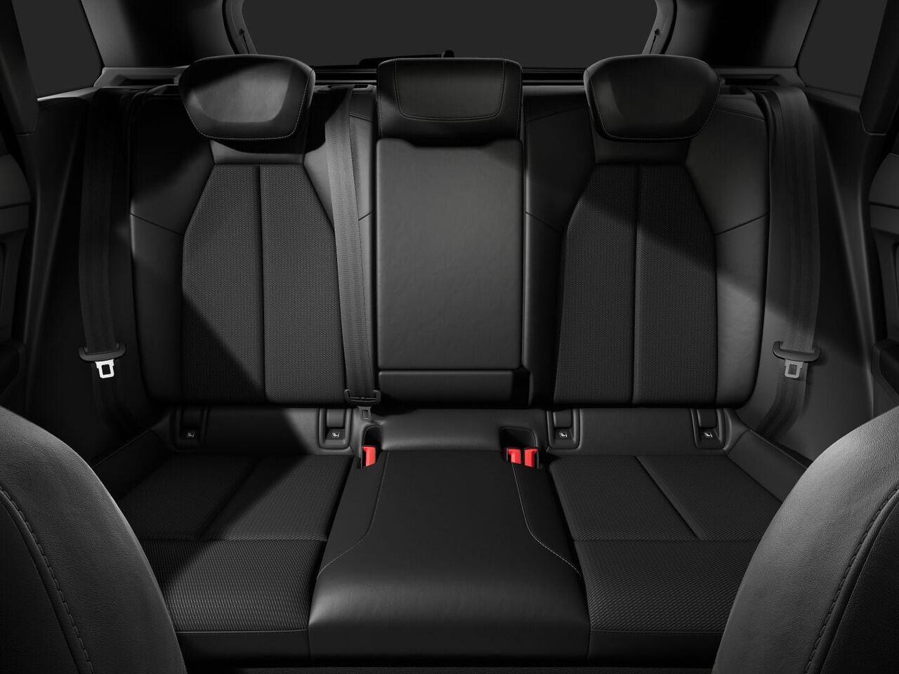 Audi Q4 e-tron 45 S edition Competition 82 kWh 286 pk | Assistentiepakket plus | Comfortpakket | Optiekpakket zwart plus | Achterbank in delen neerklapbaar |