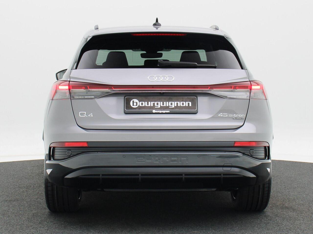 Audi Q4 e-tron S edition Competition 45 | 286 Pk | 20 inch | Privacyglas | Matrix Led | Assistentiepakket plus |