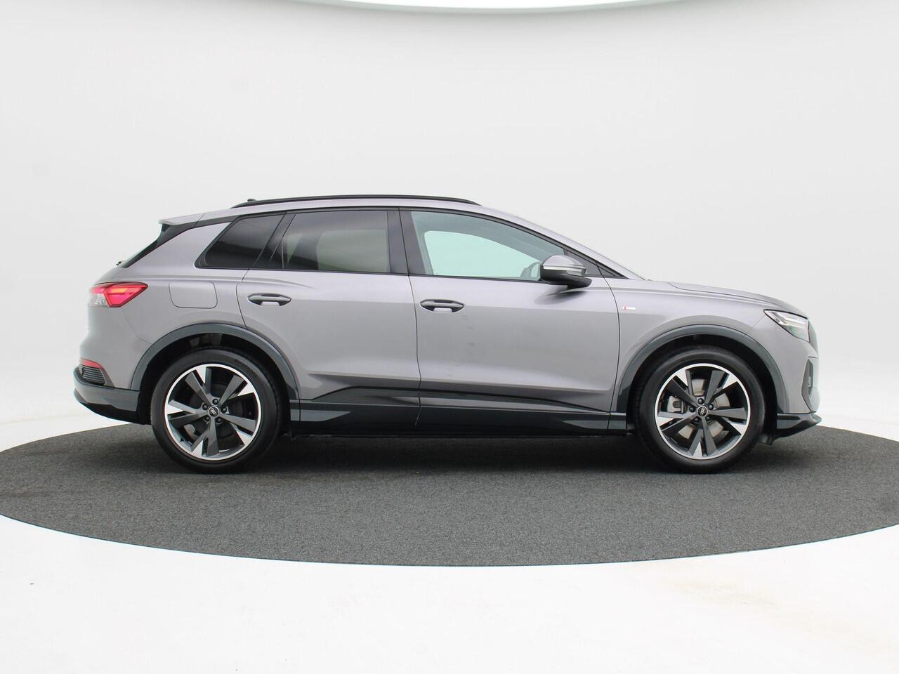 Audi Q4 e-tron S edition Competition 45 | 286 Pk | 20 inch | Privacyglas | Matrix Led | Assistentiepakket plus |