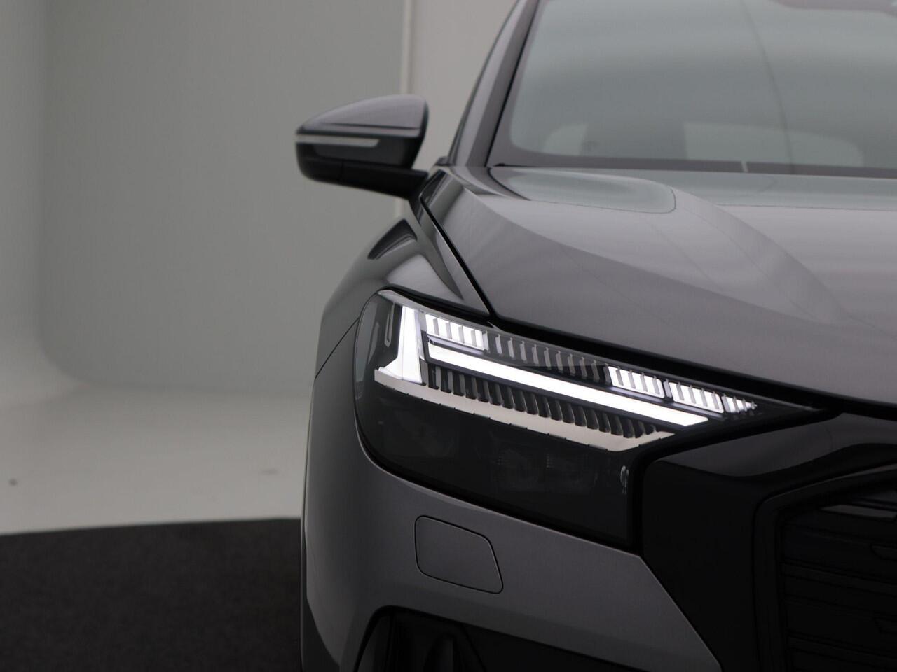 Audi Q4 e-tron S edition Competition 45 | 286 Pk | 20 inch | Privacyglas | Matrix Led | Assistentiepakket plus |