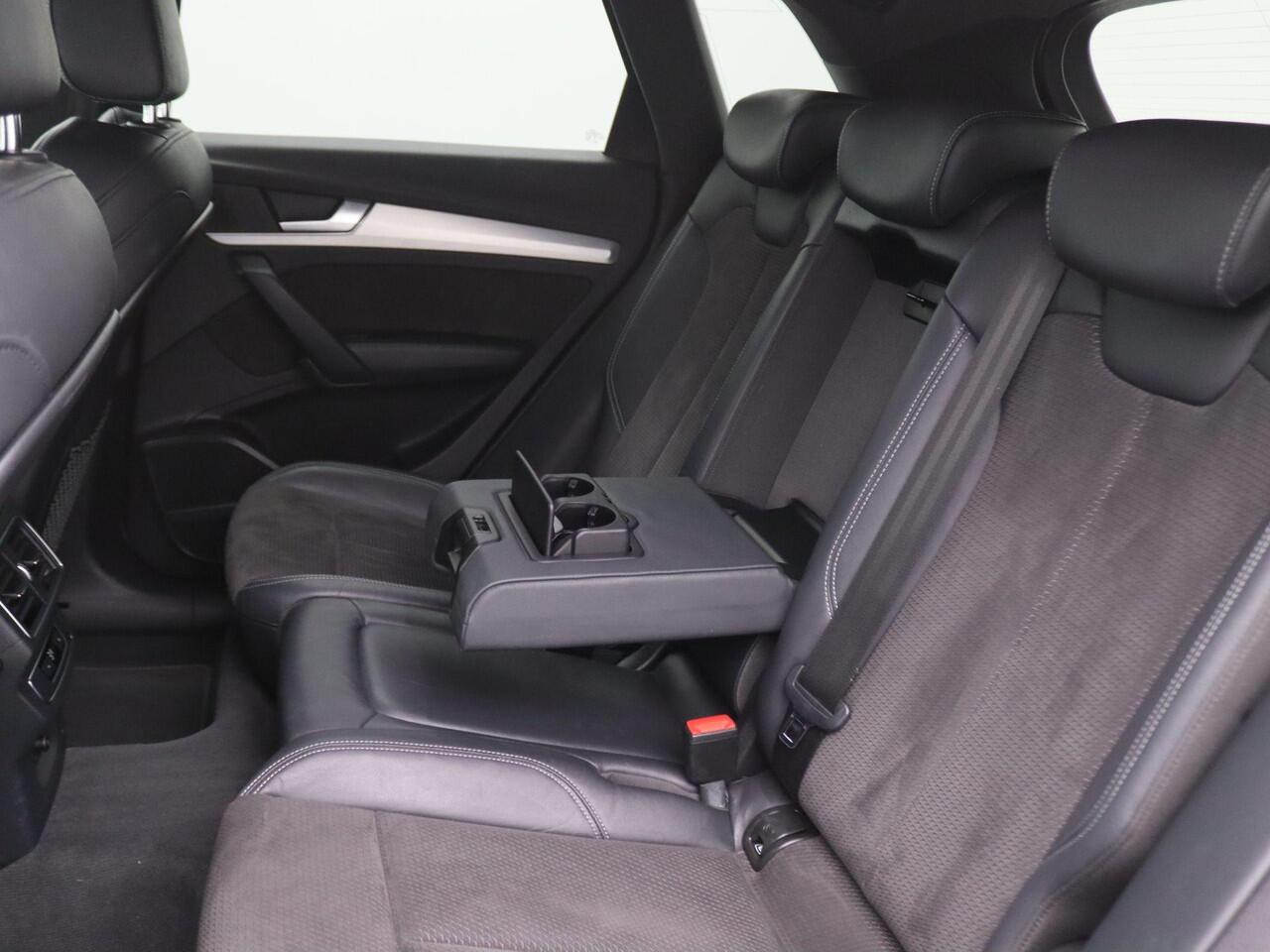 Audi Q5 55 TFSI e quattro S edition S-Tronic 360gr. Camera, Elektr. verst. stoelen, Keyless, B&O Soundsysteem, Matrix-LED verlichting, Side Assist, Elektr. Achterklep, Stoelverwarming, 19" LM Velgen, Adaptieve Cruise Control