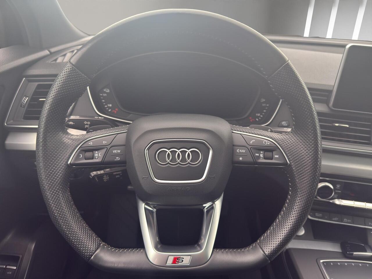 Audi Q5 55 TFSI e quattro Competition S-Line | Luchtvering | Head-Up | 20"| Massage | Panoramadak |