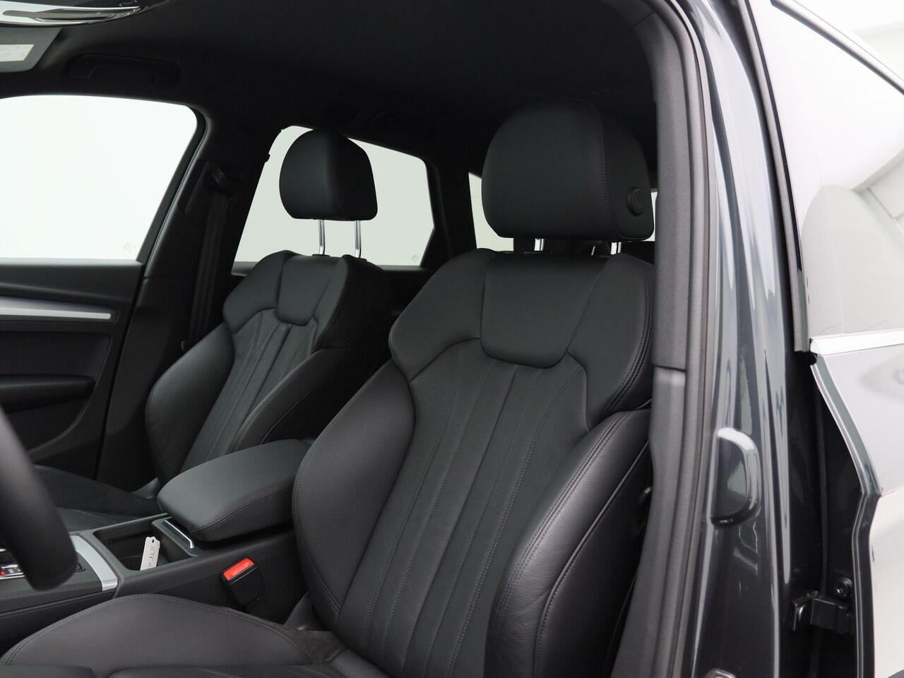 Audi Q5 55 TFSi e 367 Pk Automaat quattro S-Line | Adaptive Cruise | Climate Control | Stoelverwarming | Bluetooth | Navigatie | Camera | Keyless | 19 inch | 83.456 km!!