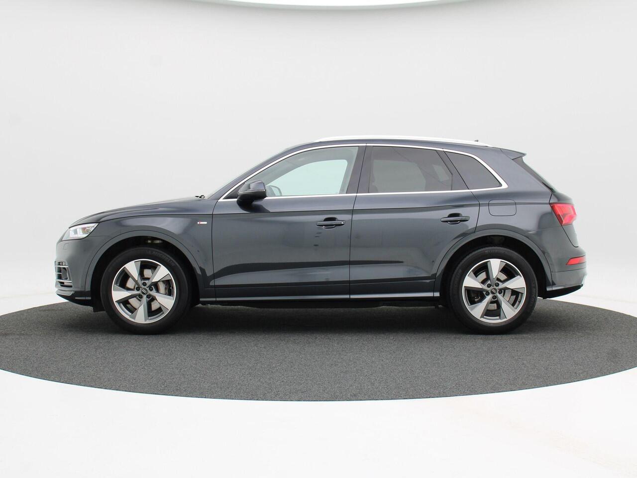 Audi Q5 55 TFSi e 367 Pk Automaat quattro S-Line | Adaptive Cruise | Climate Control | Stoelverwarming | Bluetooth | Navigatie | Camera | Keyless | 19 inch | 83.456 km!!