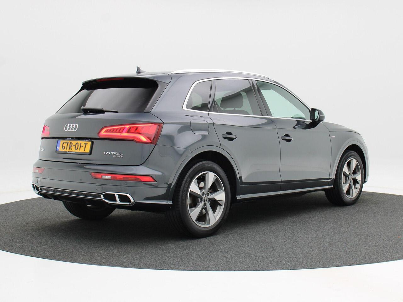 Audi Q5 55 TFSi e 367 Pk Automaat quattro S-Line | Adaptive Cruise | Climate Control | Stoelverwarming | Bluetooth | Navigatie | Camera | Keyless | 19 inch | 83.456 km!!