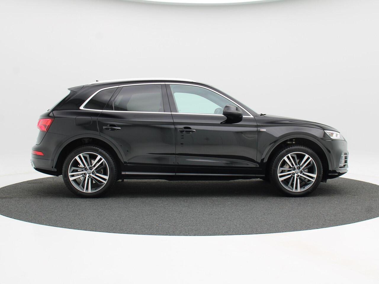 Audi Q5 55 TFSi e 367 Pk quattro S-Line | LED | Elektrische Achterklep | Privacy Glass | Stoel Verwarming | Cruise Control | 20 Inch