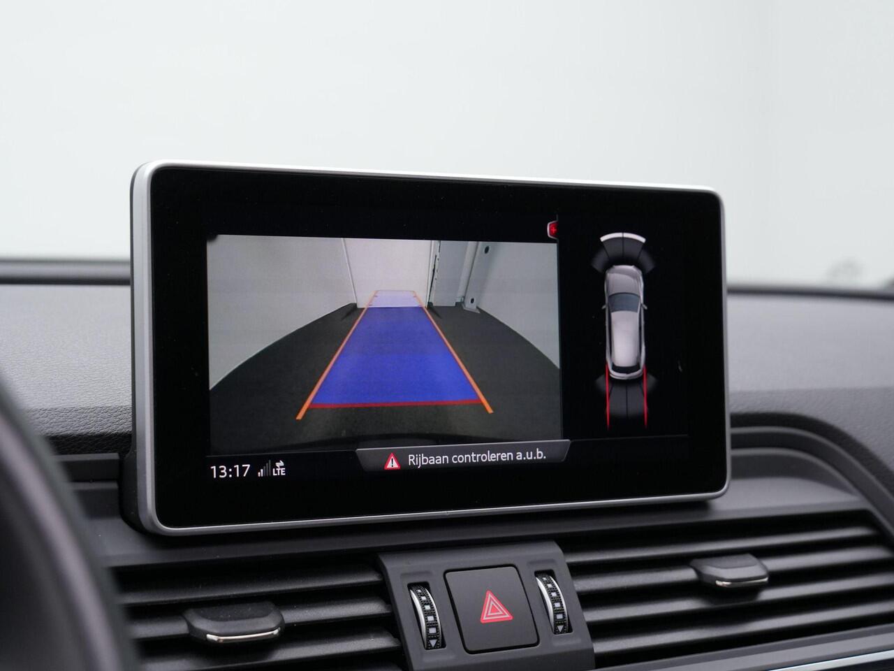 Audi Q5 55 TFSI e Quattro S-Line | Panoramadak | Trekhaak | Luchtvering | Twinleder | Elektr. verstelbare stoelen | Achteruitrijcamera