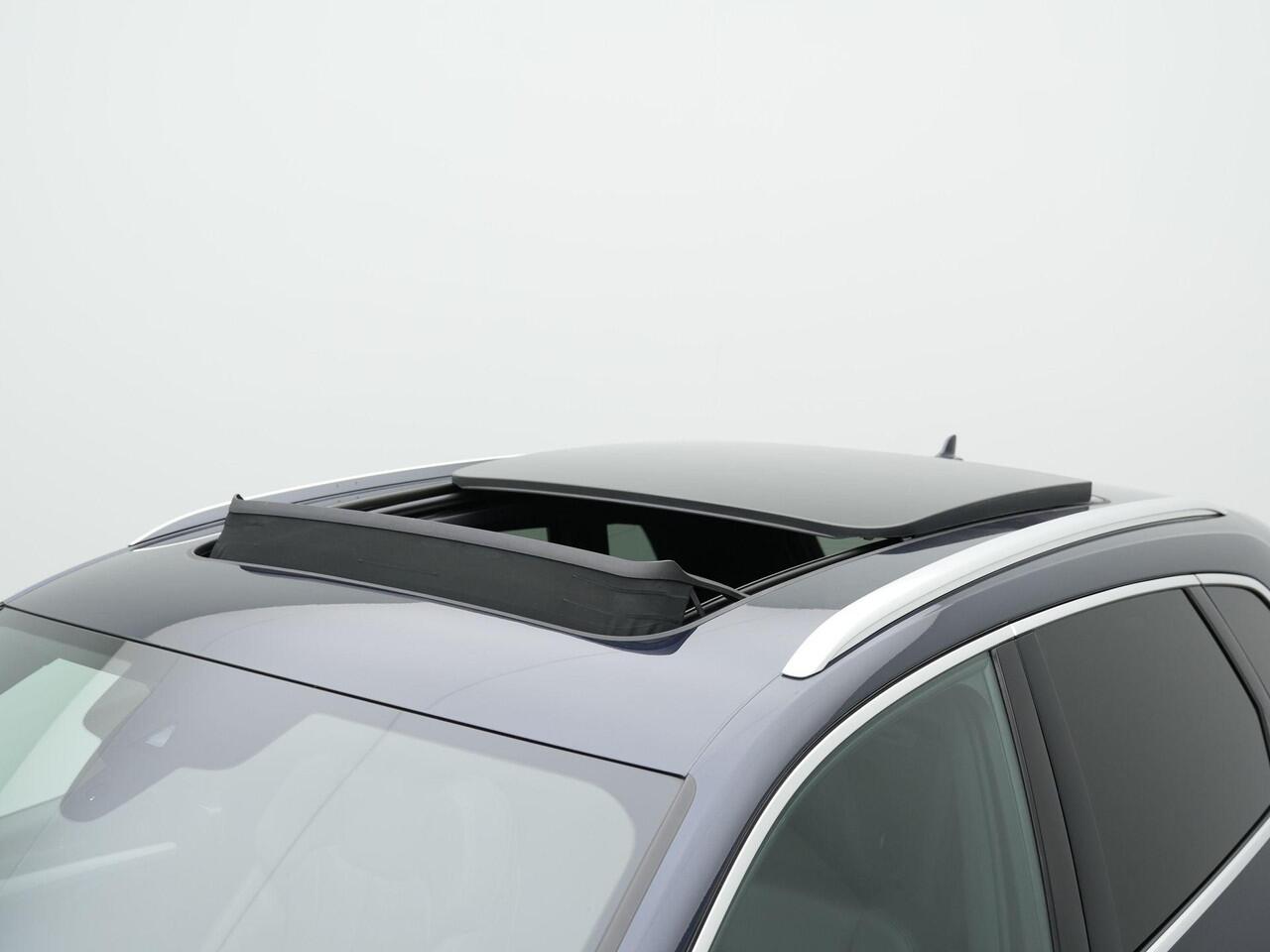 Audi Q5 55 TFSI e Quattro S-Line | Panoramadak | Trekhaak | Luchtvering | Twinleder | Elektr. verstelbare stoelen | Achteruitrijcamera