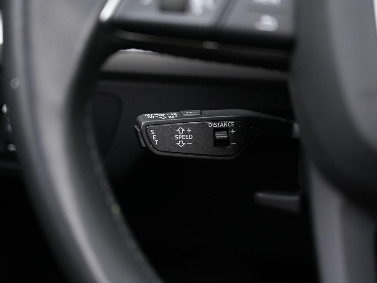 Audi Q5 55 TFSI e Quattro S-Line | Panoramadak | Trekhaak | Luchtvering | Twinleder | Elektr. verstelbare stoelen | Achteruitrijcamera