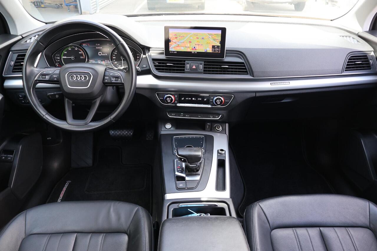 Audi Q5 50 TFSI e quattro Pro Line 1e Eigenaar | Dealer Onderh | BTW | 2 Laadkabels | AF Trekhaak | Elek Stoel | Elek Klep | Leder | Camera | Keyless | Start/Stop | LED | PDC | Navi