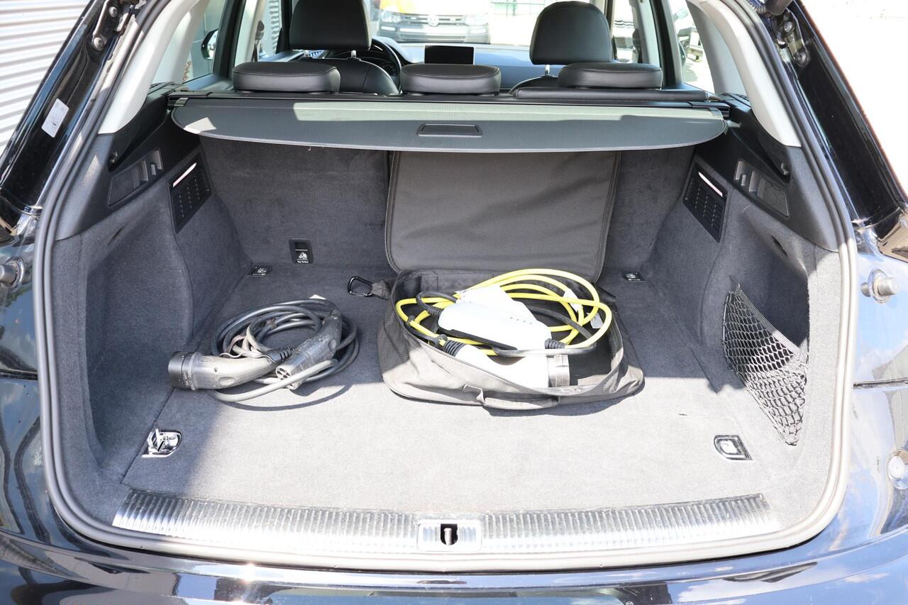 Audi Q5 50 TFSI e quattro Pro Line 1e Eigenaar | Dealer Onderh | BTW | 2 Laadkabels | AF Trekhaak | Elek Stoel | Elek Klep | Leder | Camera | Keyless | Start/Stop | LED | PDC | Navi