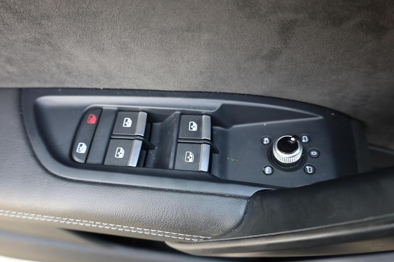 Audi Q5 50 TFSI e PHEV quattro S-Line edition 299PK! PANO LEER/NAPPA+MEMORY COCKPITVIEW Luchtvering TREKHAAK-ELEK 360-CAMERA 20"LMV ACHTERKLEP-ELEK 2xPDC STOELVERW. ZWARTE-HEMEL ENZ!