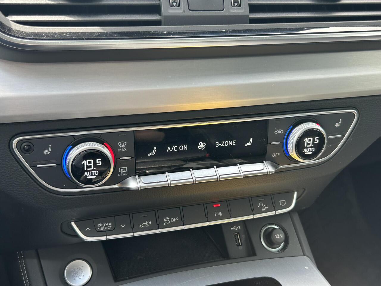 Audi Q5 Sportback 50 TFSI e S edition / Schuif & Kanteldak /Virtual Cockpit / Navigatie / Climate Control / Elektrische Stoel Met Geheugenfunctie /