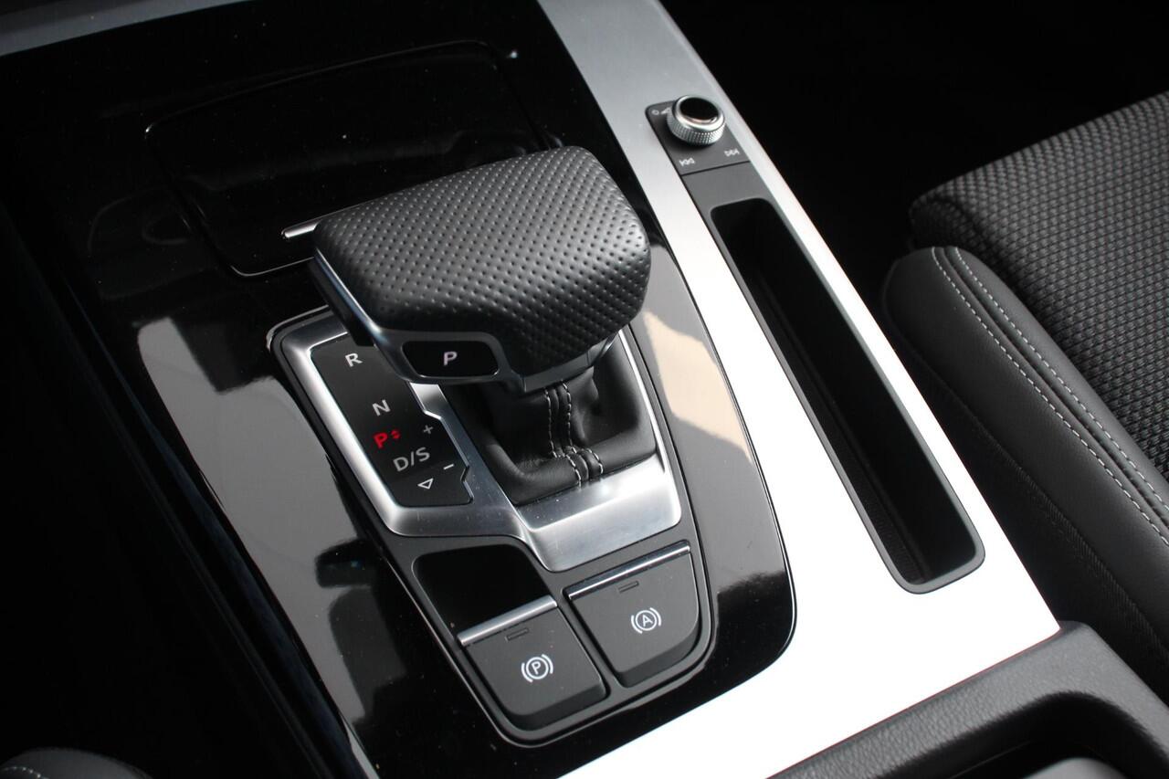 Audi Q5 Sportback 50 TFSI e S Edition S-Tronic Plug in Hybrid | Navigatie | Climate Control | Camera | Adaptive Cruise Control | Elektrische Achterklep | Led Matrix | Stoelverwarming |