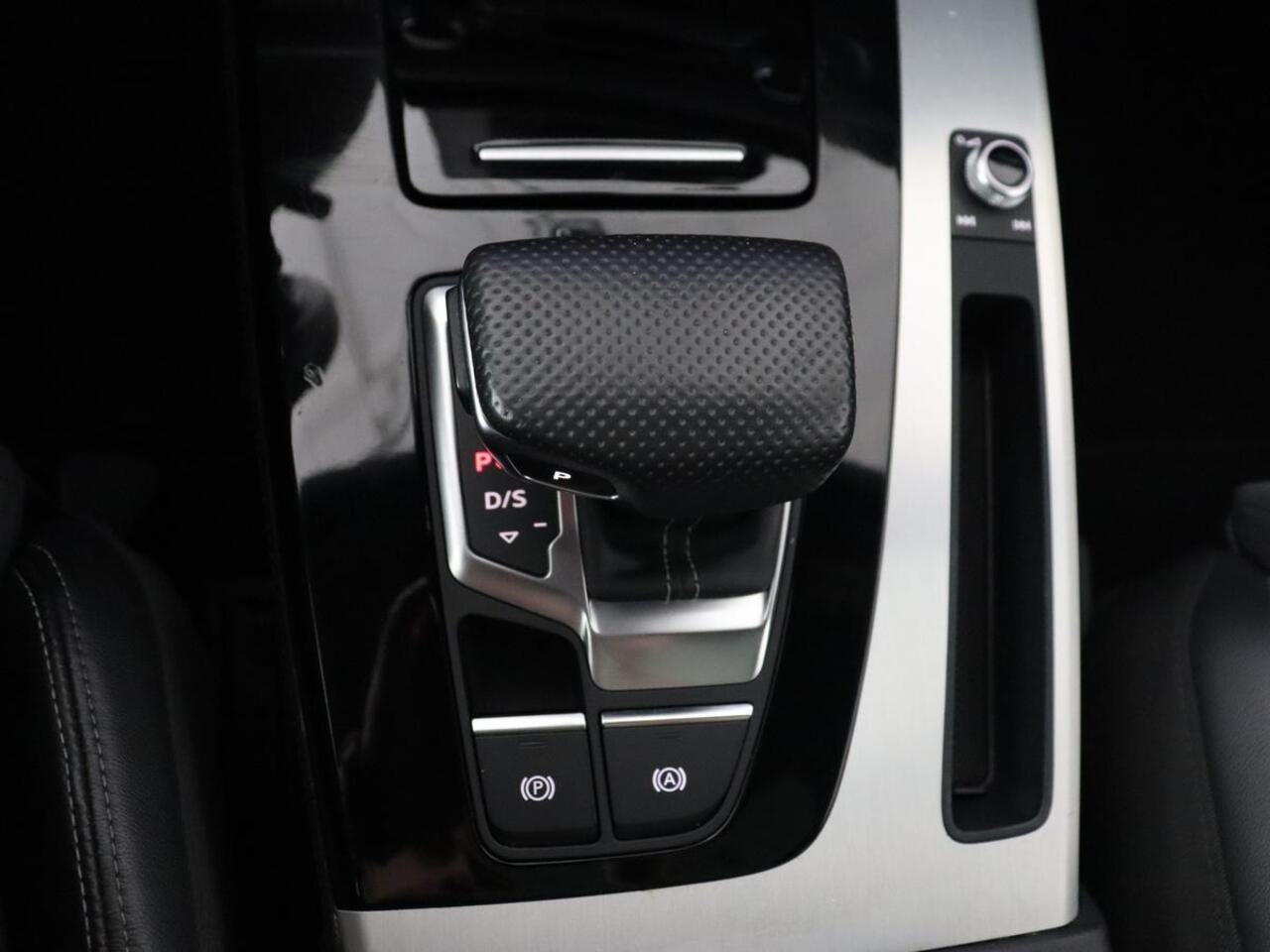 Audi Q5 55 TFSIe S edition | Panoramadak | Bang & Olufsen | Stoelverwarming | Adaptive cruise | Luchtvering | Matrix LED | 21'' | Carplay | Half leder | Navigatie | Camera | PHEV | Plug In