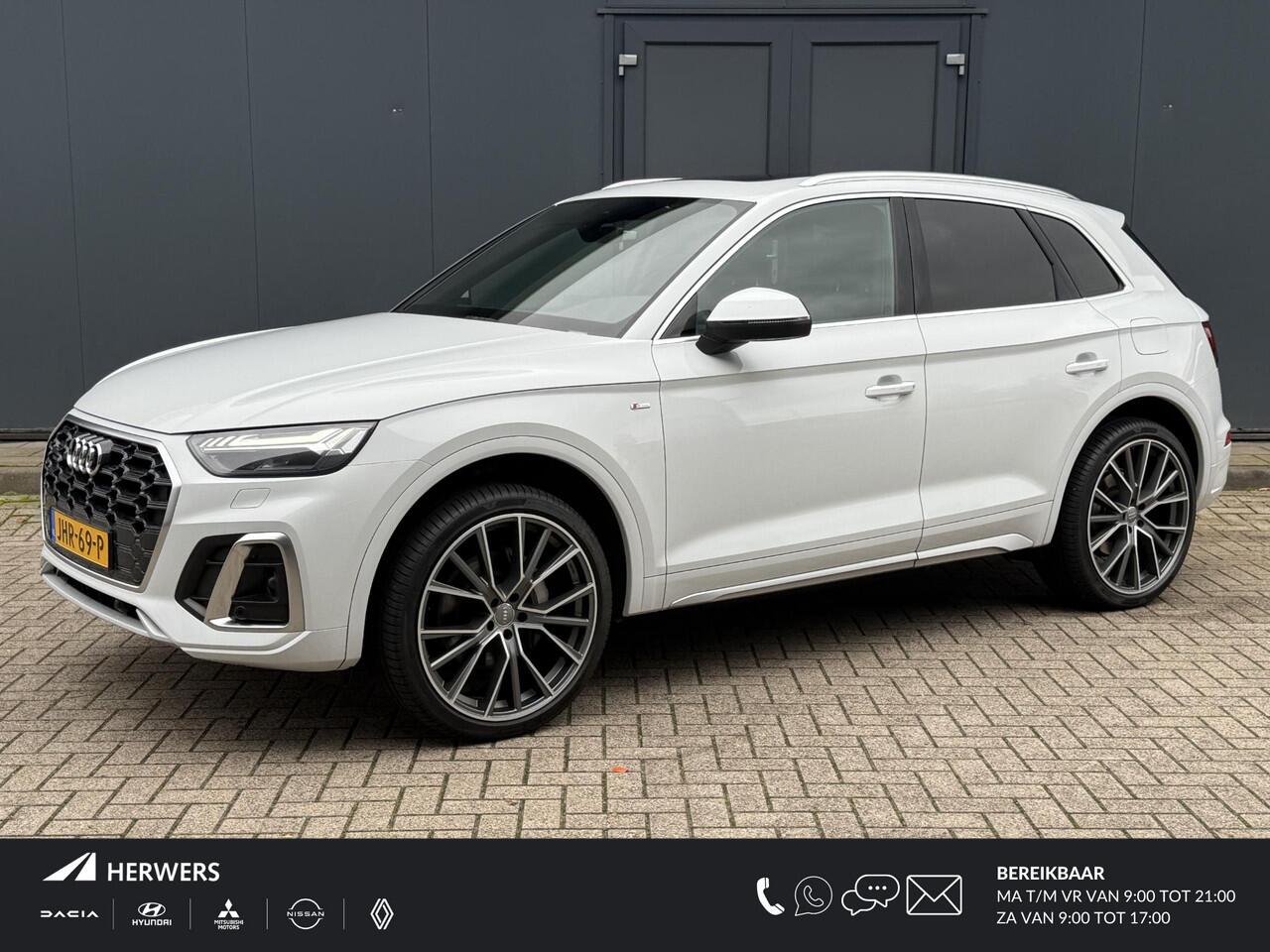 Audi Q5 55 TFSI e Quattro S line 367pk / S-Line / 22" velgen / Panoramadak / Wegklapbare Trekhaak (2.000 trekgewicht) / Android Auto / Apple Carplay