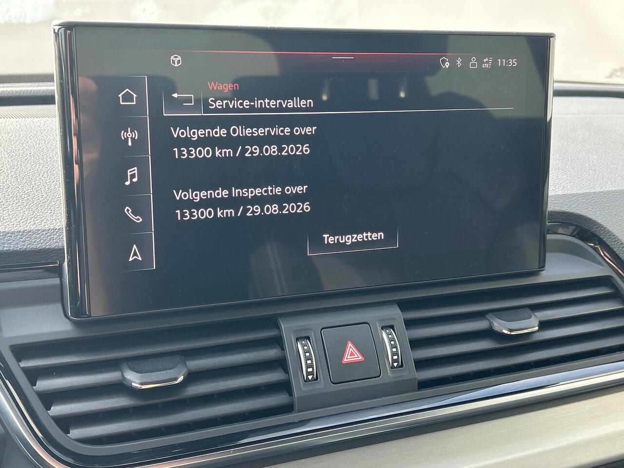 Audi Q5 55 TFSI e Quattro S line 367pk / S-Line / 22" velgen / Panoramadak / Wegklapbare Trekhaak (2.000 trekgewicht) / Android Auto / Apple Carplay