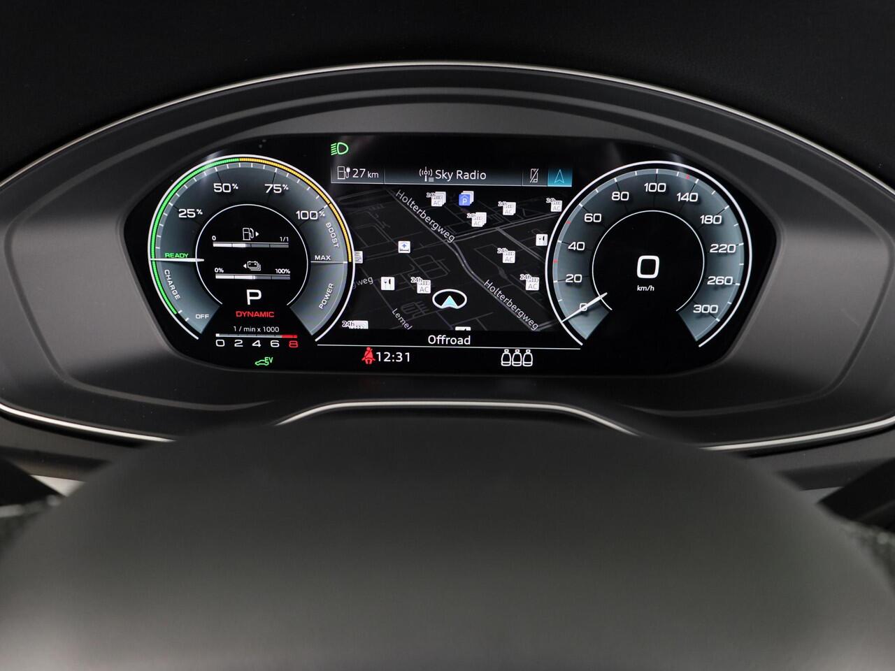 Audi Q5 Sportback 50 TFSI e S edition 299 pk S-tronic | Navigatie | Panoramadak | Trekhaak (wegklapbaar) | Parkeersensoren (Park assist) | Rondomzicht camera | Stoelverwarming v/a | S-Line |