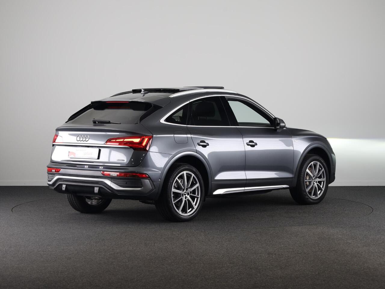 Audi Q5 Sportback 50 TFSI e S edition 299 pk S-tronic | Navigatie | Panoramadak | Trekhaak (wegklapbaar) | Parkeersensoren (Park assist) | Rondomzicht camera | Stoelverwarming v/a | S-Line |