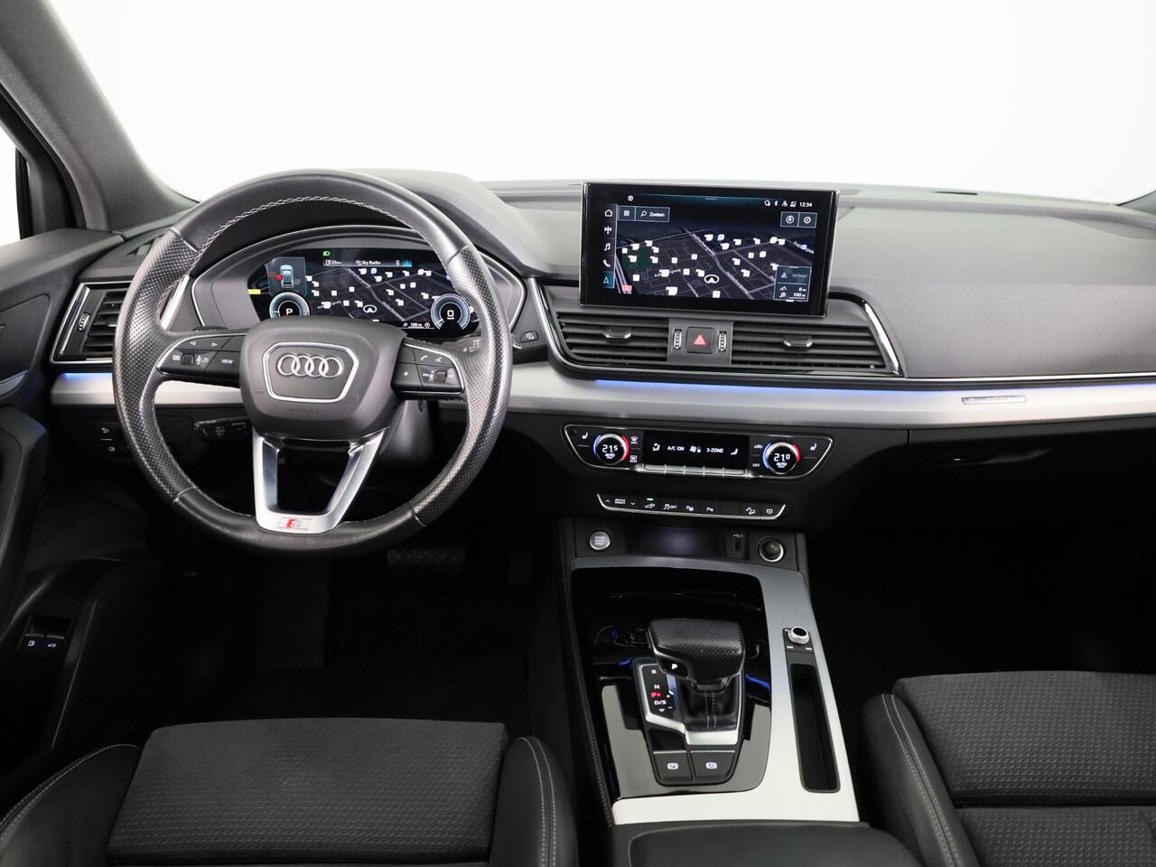 Audi Q5 Sportback 50 TFSI e S edition 299 pk S-tronic | Navigatie | Panoramadak | Trekhaak (wegklapbaar) | Parkeersensoren (Park assist) | Rondomzicht camera | Stoelverwarming v/a | S-Line |