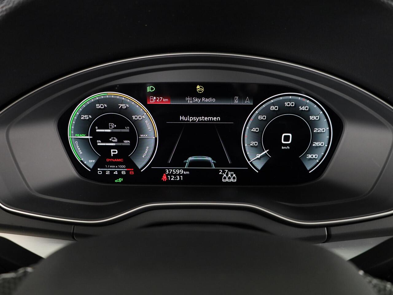 Audi Q5 Sportback 50 TFSI e S edition 299 pk S-tronic | Navigatie | Panoramadak | Trekhaak (wegklapbaar) | Parkeersensoren (Park assist) | Rondomzicht camera | Stoelverwarming v/a | S-Line |