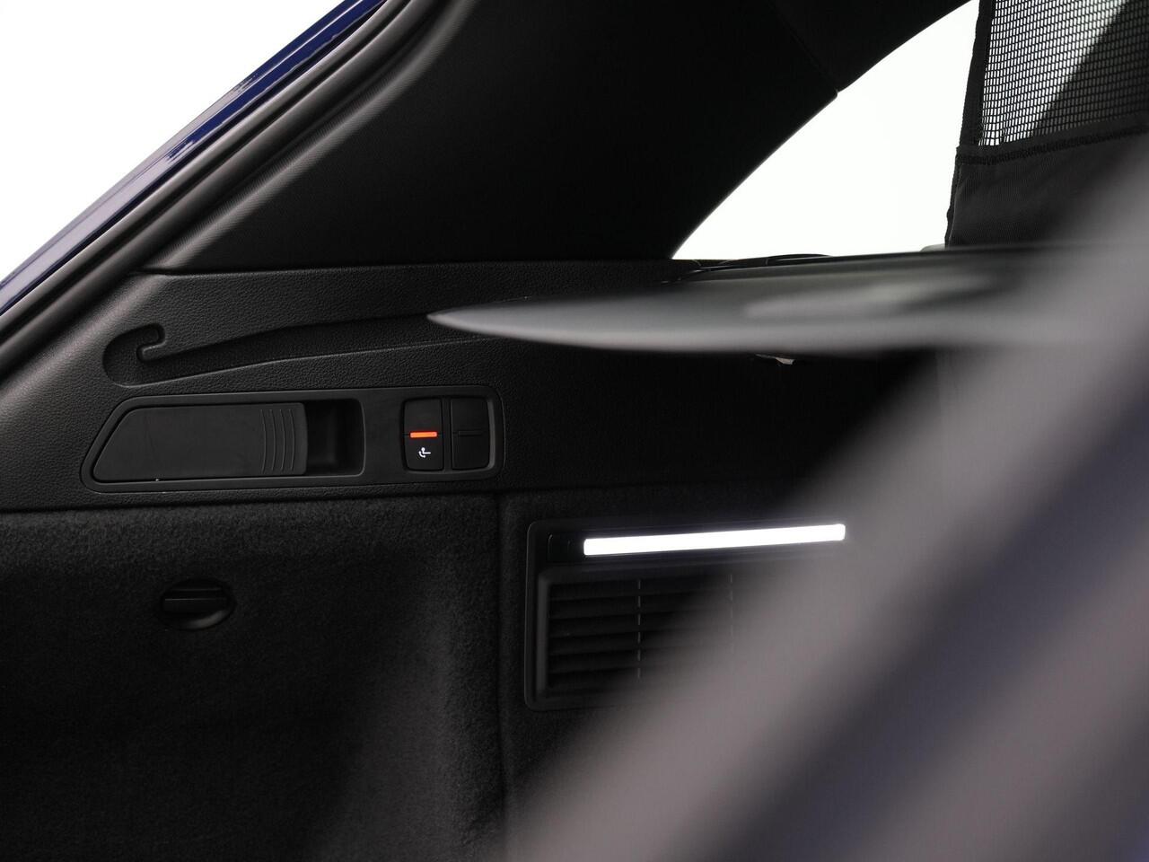 Audi Q5 50 TFSI e 299 pk S-tronic S-Line | Trekhaak | Matrix LED | Achteruitrijcamera | Stoelverwarming | Adaptive Cruise