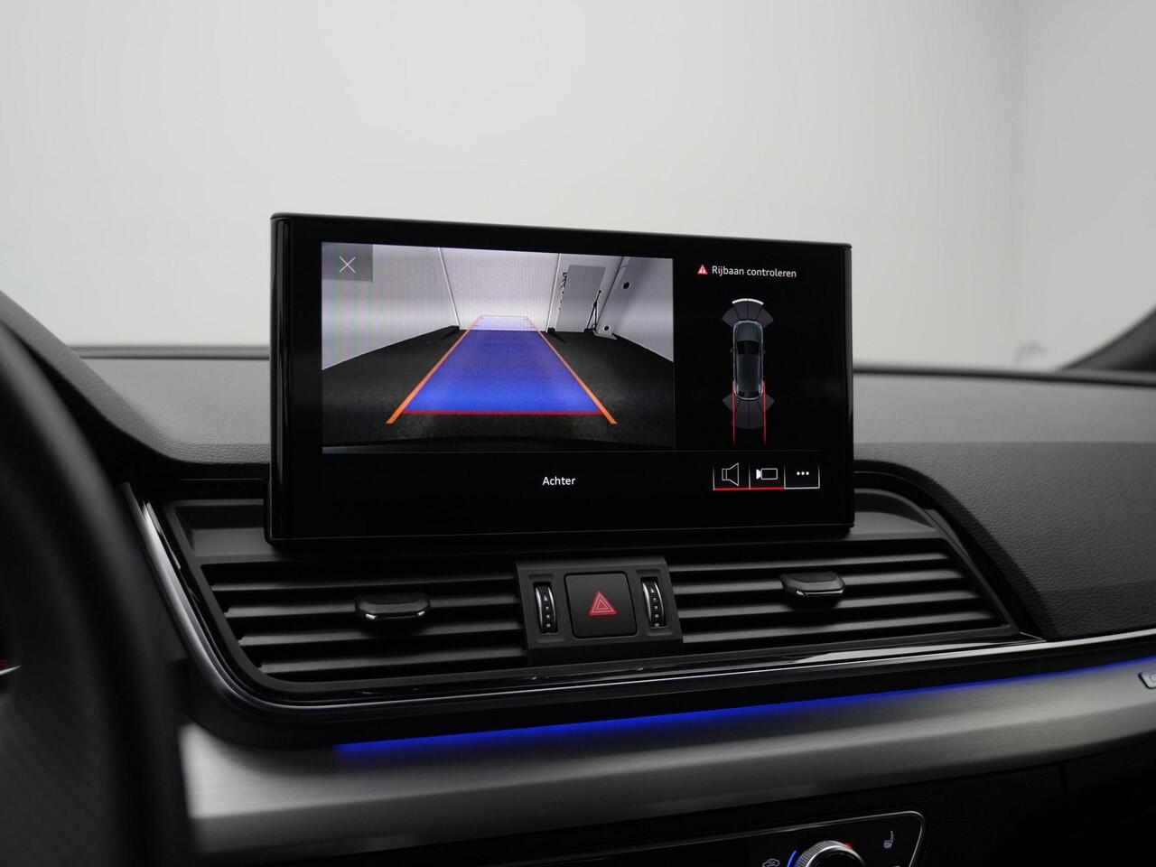 Audi Q5 50 TFSI e 299 pk S-tronic S-Line | Trekhaak | Matrix LED | Achteruitrijcamera | Stoelverwarming | Adaptive Cruise