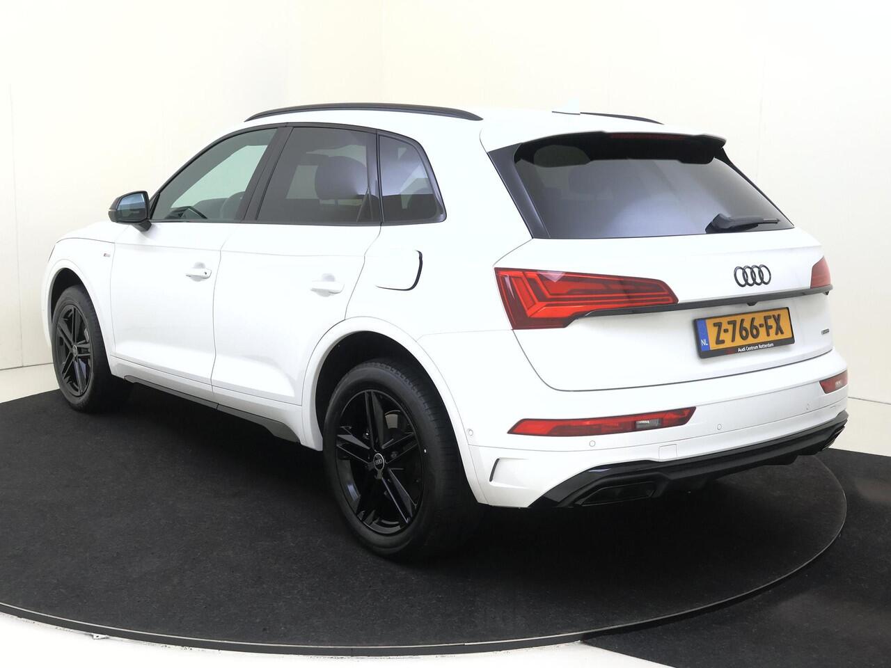 Audi Q5 50 TFSI e S edition | Trekhaak | 360 camera | Navigatie Plus | Keyless | Tour | Stoelverwarming | Parkeerassistent | City |