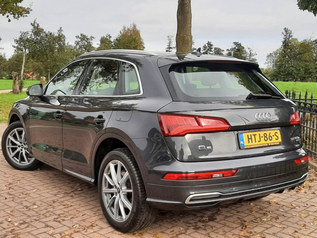 Audi Q5 50 TFSi-e PHEV Plug-In Quattro S-Line Airco Navigatie Bluetooth Cruise-control