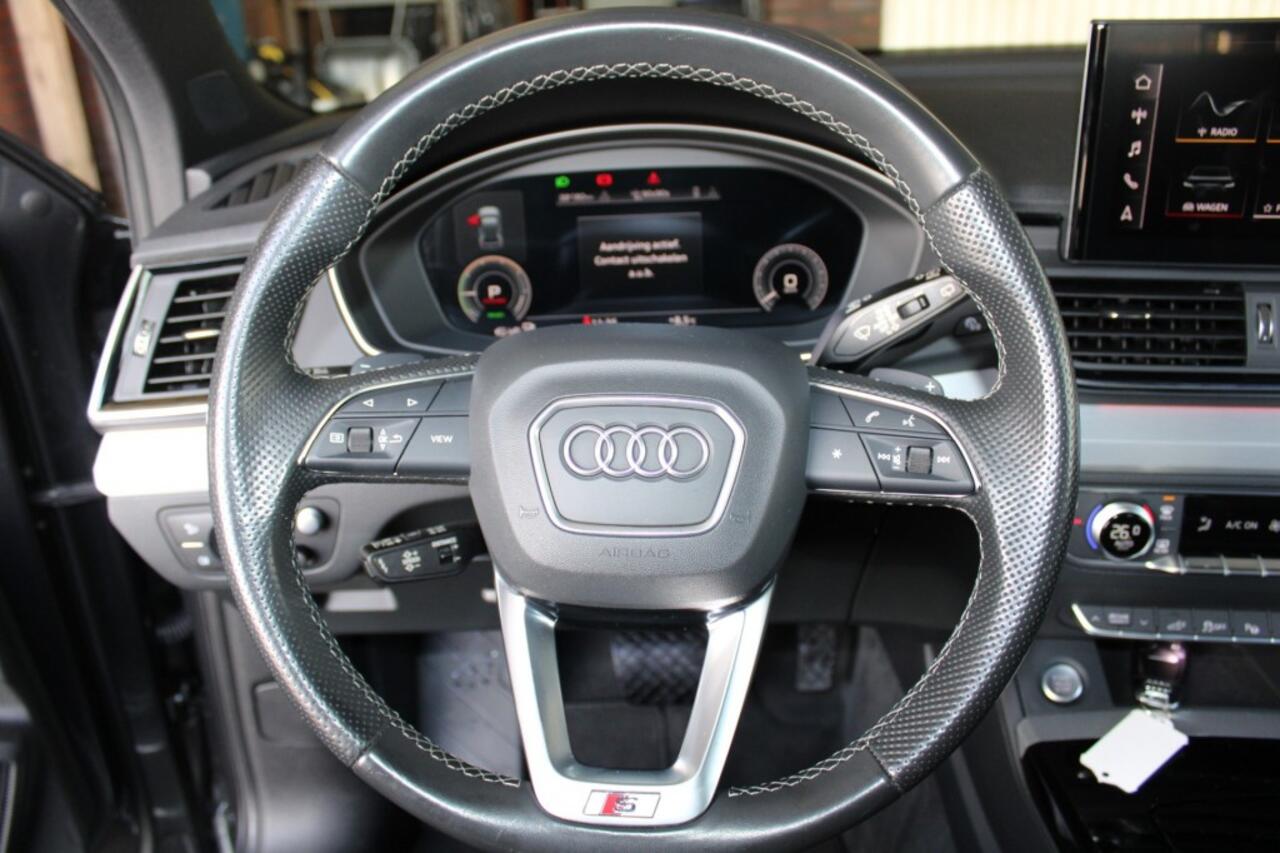 Audi Q5 55 TFSI e 367pk S-Line Black Line Quattro Matrix Luchtv. HUD trekh. 21