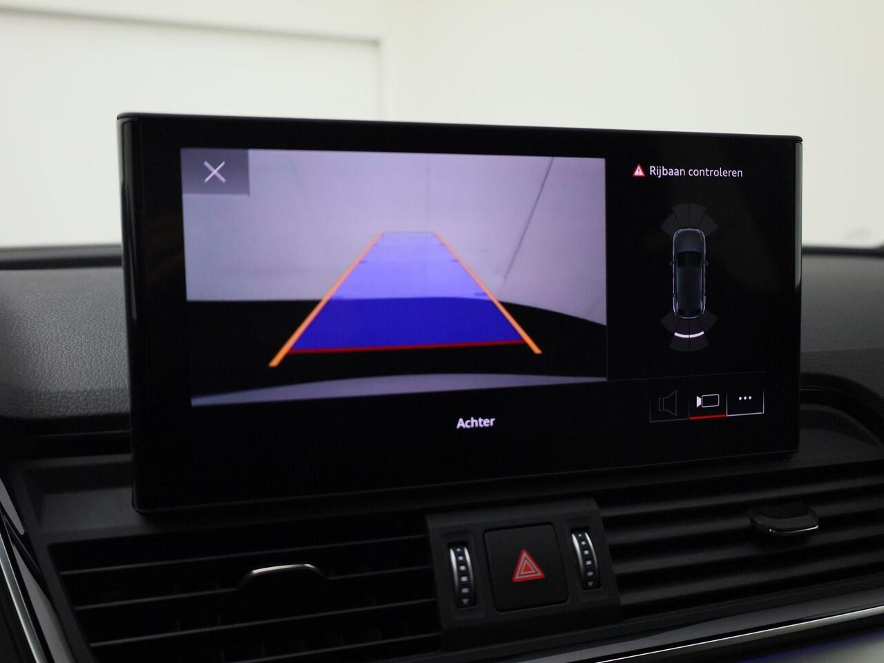 Audi Q5 50 TFSIe 299pk Advanced edition · Panoramadak · Leder · Trekhaak · Stoelverwarming · Apple/Android Car Play ·