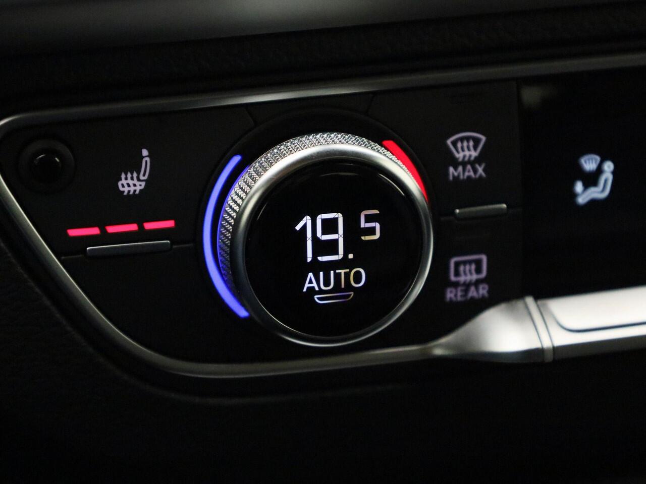 Audi Q5 50 TFSIe 299pk Advanced edition · Panoramadak · Leder · Trekhaak · Stoelverwarming · Apple/Android Car Play ·